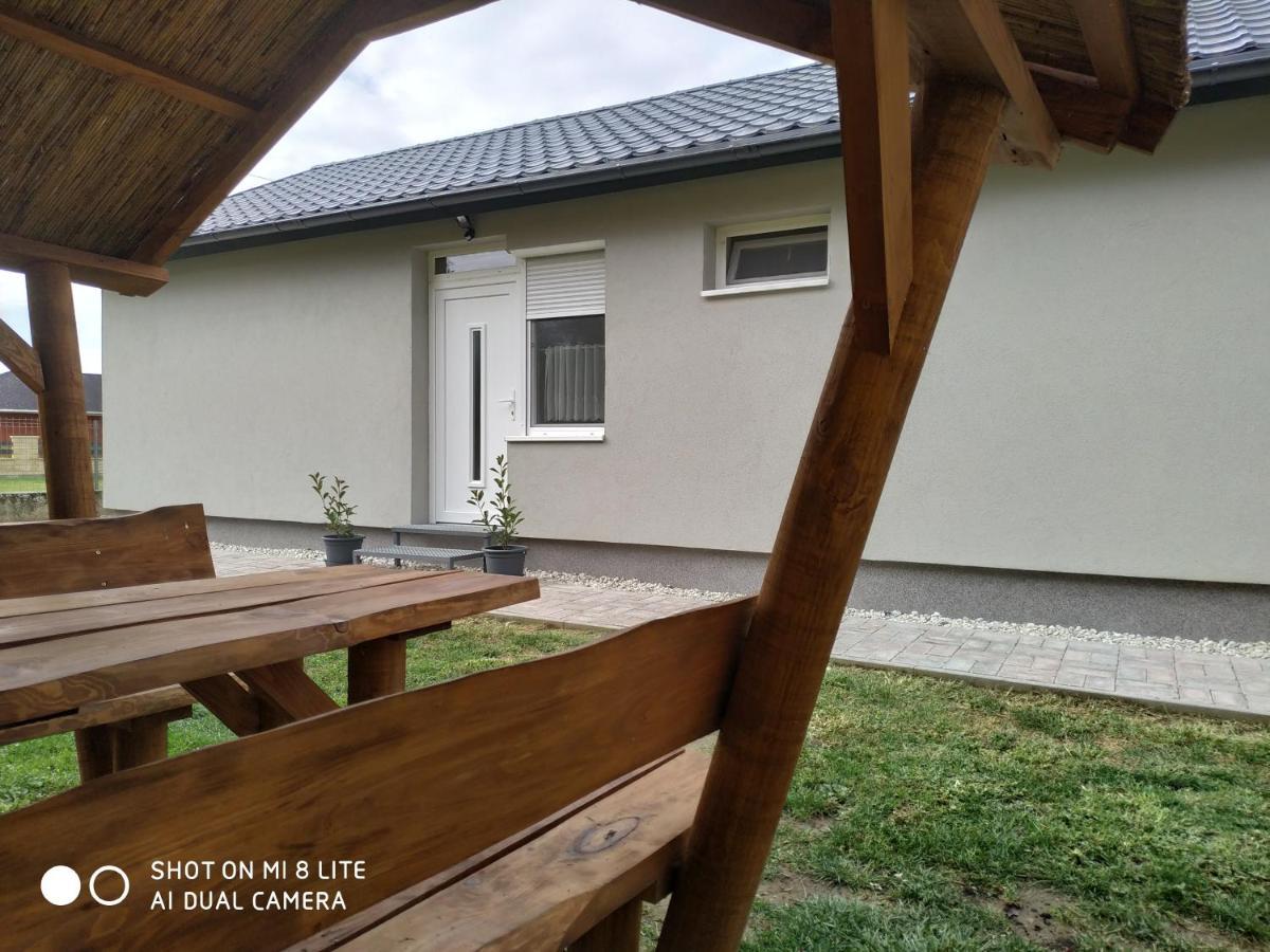 Sueni Apartman Ordacsehi Exterior foto