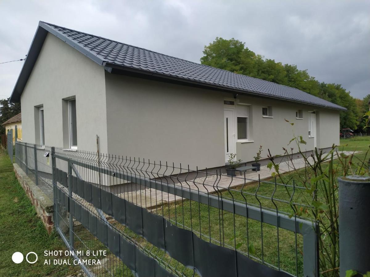 Sueni Apartman Ordacsehi Exterior foto