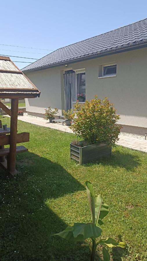 Sueni Apartman Ordacsehi Exterior foto