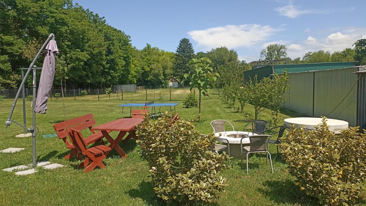 Sueni Apartman Ordacsehi Exterior foto