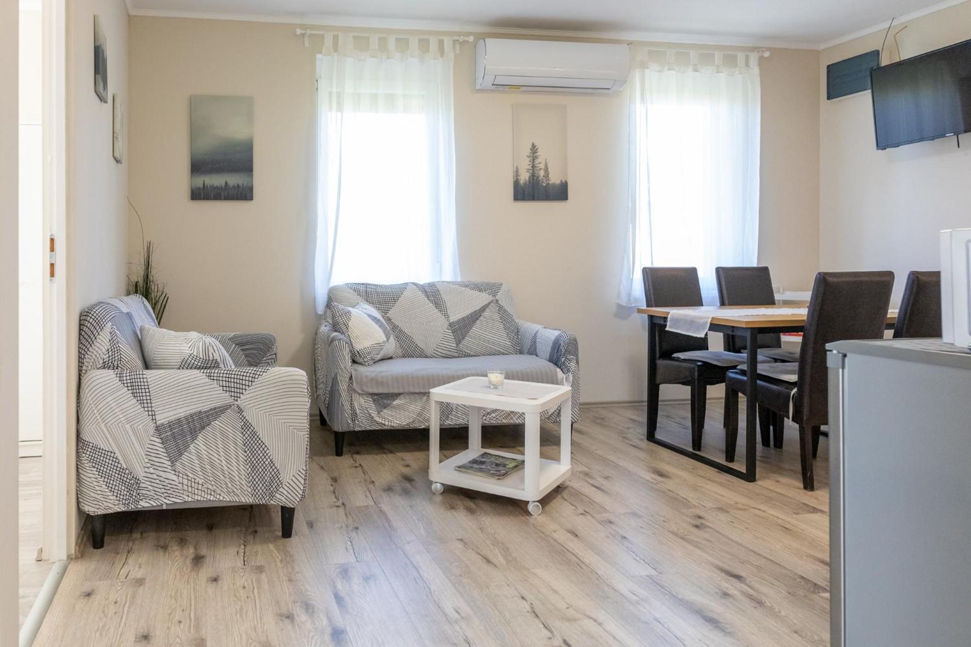 Sueni Apartman Ordacsehi Exterior foto